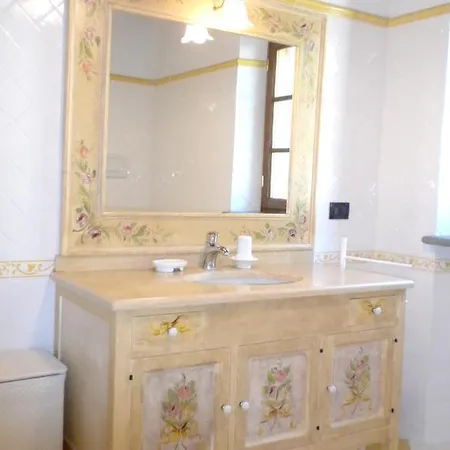 Villa 5 Bedrooms With Private Pool Furnished Garden And Wifi At Le Caselle Chiassa Superiore